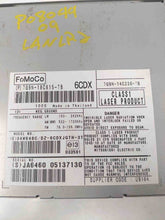 Load image into Gallery viewer, Radio Land Rover LR2 LR3 2008 08 2009 09 2010 10 2011 11 AM FM Cd Player - NW139374
