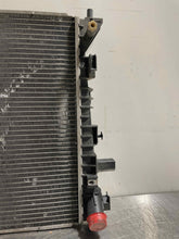 Load image into Gallery viewer, RADIATOR Crown Victoria Town Car Grand Marquis Passenger Car 06-11 - NW131794
