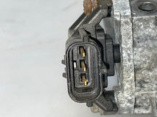 Load image into Gallery viewer, THROTTLE BODY Forester Impreza 9-2X Legacy 2005 05 - NW178576
