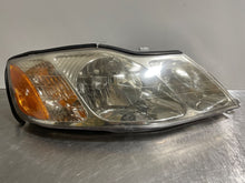 Load image into Gallery viewer, HEADLIGHT LAMP ASSEMBLY Toyota Avalon 00 01 02 03 04 Right - NW103625
