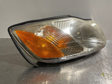 Load image into Gallery viewer, HEADLIGHT LAMP ASSEMBLY Toyota Avalon 00 01 02 03 04 Right - NW103625
