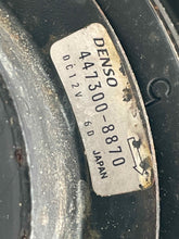 Load image into Gallery viewer, AC A/C AIR CONDITIONING COMPRESSOR Lexus LS430 01 02 03 04 - NW42642
