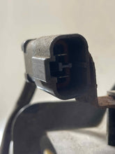 Load image into Gallery viewer, RADIATOR FAN ASSEMBLY MDX Pilot 2001 01 2002 02 03 04 - NW64108
