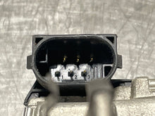 Load image into Gallery viewer, Throttle Body  PORSCHE 911 2008 - NW178447
