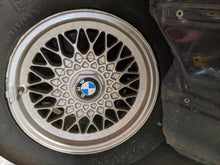 Load image into Gallery viewer, WHEEL Bmw 525i 530i 740i 750i 87 - 95 15&quot; Alloy - NW197887
