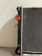Load image into Gallery viewer, RADIATOR Ford Fusion Mercury Milan Zephyr 06 07 08 09 AT - NW131797
