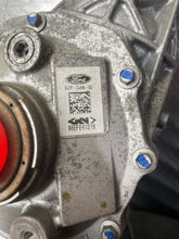 Load image into Gallery viewer, Transfer Case Lincoln MKC 2016 - NW176561
