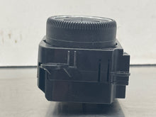 Load image into Gallery viewer, FRONT TEMPERATURE CONTROLS R320 R350 R500 R63 2007 07 2008 08 - NW101105
