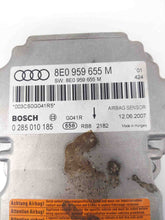 Load image into Gallery viewer, AIRBAG MODULE COMPUTER Audi A4 Rs4 S4 2008 08 - NW28237
