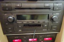 Load image into Gallery viewer, Radio  AUDI A4 2003 - NW135991
