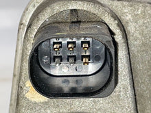 Load image into Gallery viewer, THROTTLE BODY Challenger Charger Magnum 2005 05 2006 06 2007 07 2008 08 - 12 - NW177368
