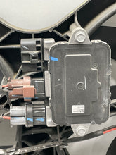 Load image into Gallery viewer, RADIATOR FAN ASSEMBLY Nissan Pathfinder 13 14 15 16 17 - NW63879
