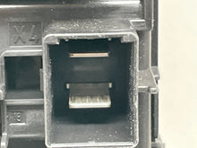 Load image into Gallery viewer, Fuse Box Buick Lacrosse 2010 - NW64754
