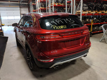 Load image into Gallery viewer, Carrier Assembly Lincoln MKC 2017 - NW45868
