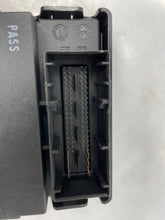 Load image into Gallery viewer, BODY CONTROL MODULE Saab 9-3 2004 04 2005 05 - NW37195
