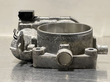 Load image into Gallery viewer, THROTTLE BODY CLK430 CLK500 ML500 SL55 01 - 06 - NW178355
