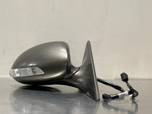 Load image into Gallery viewer, SIDE VIEW DOOR MIRROR CLS500 CLS55 CLS550 CLS63 06 07 08 Right - NW53372
