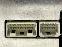 Load image into Gallery viewer, Radio Toyota Tundra 2008 - NW139993
