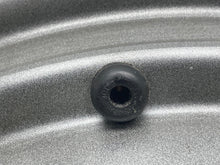 Load image into Gallery viewer, WHEEL Subaru Forester 98 99 00 01 02 03 04 05 06 07 - NW201145
