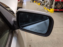 Load image into Gallery viewer, SIDE VIEW DOOR MIRROR 320i 325ci 325i 330ci 330i 330xi 01-03 Right - NW51736
