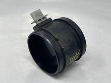 Load image into Gallery viewer, Mass Air Flow Sensor Meter MAF E320 E350 E500 E55 SLK350 SLK55 05-06 - NW5381
