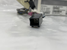 Load image into Gallery viewer, ONSTAR CONTROL MODULE COMPUTER Rainier Rendezvous Terraza 02-07 - NW26025
