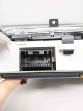 Load image into Gallery viewer, Speedometer Cluster  MOUNTAINEER 2002 - NW159249
