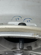 Load image into Gallery viewer, WHEEL BMW 320i 323i 325i 330i 99 00 01 02 03 04 05 06 - NW197786
