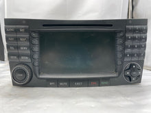 Load image into Gallery viewer, Radio  MERCEDES E-CLASS 2008 - NW138660
