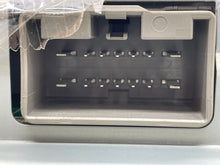 Load image into Gallery viewer, RADIO Jaguar XF XFR 2009 09 2010 10 2011 11  AM FM CD - NW137892
