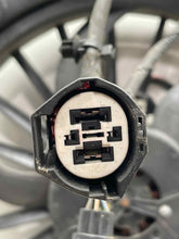Load image into Gallery viewer, RADIATOR FAN ASSEMBLY Jaguar XF XFR 2010 10 - NW64138
