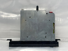 Load image into Gallery viewer, Radio BMW 325i 330i 320i 2001 01 02 03 04 05 06 - NW136290
