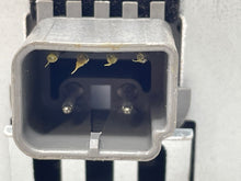 Load image into Gallery viewer, Amplifier Lincoln LS Thunderbird 00 01 02 03 04 05 06 - NW135585

