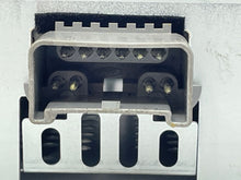 Load image into Gallery viewer, Amplifier Lincoln LS Thunderbird 00 01 02 03 04 05 06 - NW135585
