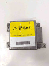 Load image into Gallery viewer, AIR BAG COMPUTER Land Rover Discovery 99 00 01 02 03 04 - NW36917
