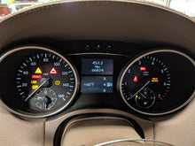 Load image into Gallery viewer, TRANSFER CASE ML320 ML350 ML550 E320 E350 GL450 06 07 08 09 - 12 - NW176999
