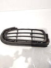 Load image into Gallery viewer, GRILLE Porsche Boxster Boxster S 97 98 99 00 01 02 Right - NW98602

