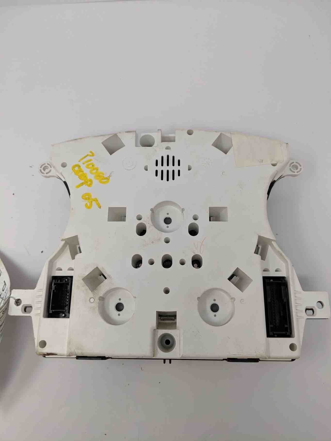 みま(2) SPEEDOMETER CLUSTER Mini Cooper In Dash 02 - 08 - NW159885
