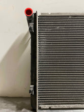 Load image into Gallery viewer, Radiator Chevrolet Corvette 2000 - NW131627
