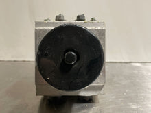 Load image into Gallery viewer, ABS PUMP Volkswagen Passat 2008 08 - NW2759

