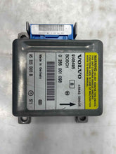 Load image into Gallery viewer, AIR BAG COMPUTER VOLVO 850 1996 97 - NW38956
