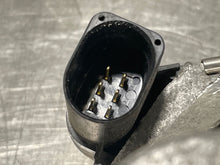 Load image into Gallery viewer, THROTTLE BODY Volkswagen Pasat CC Touareg Q7 2007 07 2008 08 09 10 11 12 - NW178666
