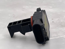 Load image into Gallery viewer, Mass Air Flow Sensor Meter MAF CTS Escalade Escalade ESV Escalade  09-14 - NW4454
