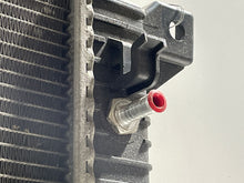 Load image into Gallery viewer, RADIATOR Expedition F150 Pickup F150 Raptor Pickup Raptor Navigator 09-14 - NW131818
