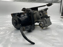 Load image into Gallery viewer, Suspension Air Compressor Pump Lincoln Navigator 2011 - NW8328
