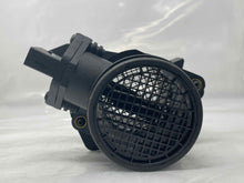 Load image into Gallery viewer, Mass Air Flow Sensor Meter MAF Volkswagen Passat 02 03 04 05 - NW5676

