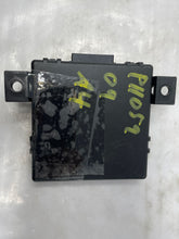 Load image into Gallery viewer, GATEWAY CONTROL MODULE COMPUTER Audi A4 S4 09 10 11 12 - NW28291
