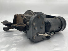 Load image into Gallery viewer, Suspension Air Compressor Pump Cadillac DTS 2008 - NW466162
