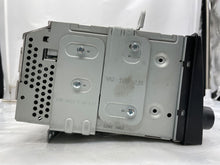Load image into Gallery viewer, Radio Kia Sedona 2007 - NW138017
