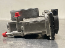 Load image into Gallery viewer, THROTTLE BODY Land Cruiser 4 Runner Sequoia 2005 05 2006 06 2007 07 08 09 - NW178255
